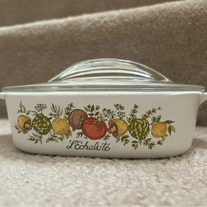 L'Echalote Corningware 1960's vintage 1 quart dish
